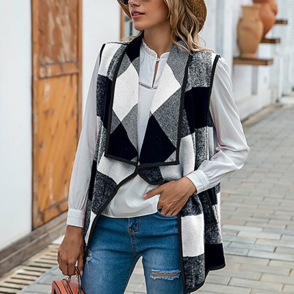 Gray & White Plaid Collared Vest With Pockets